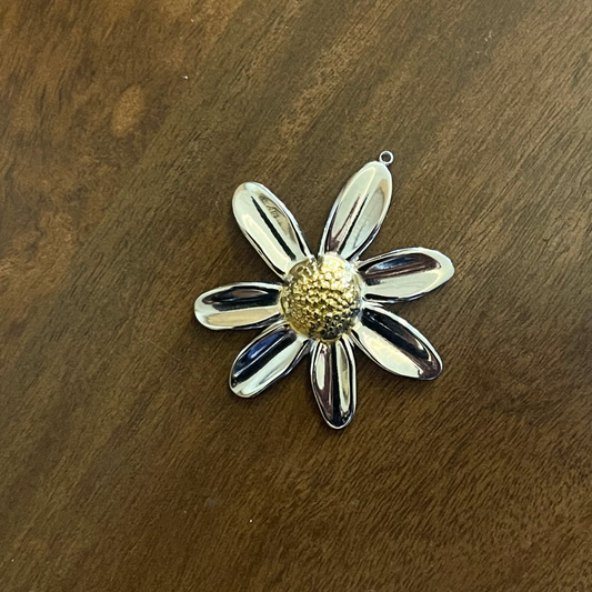 Flower charm