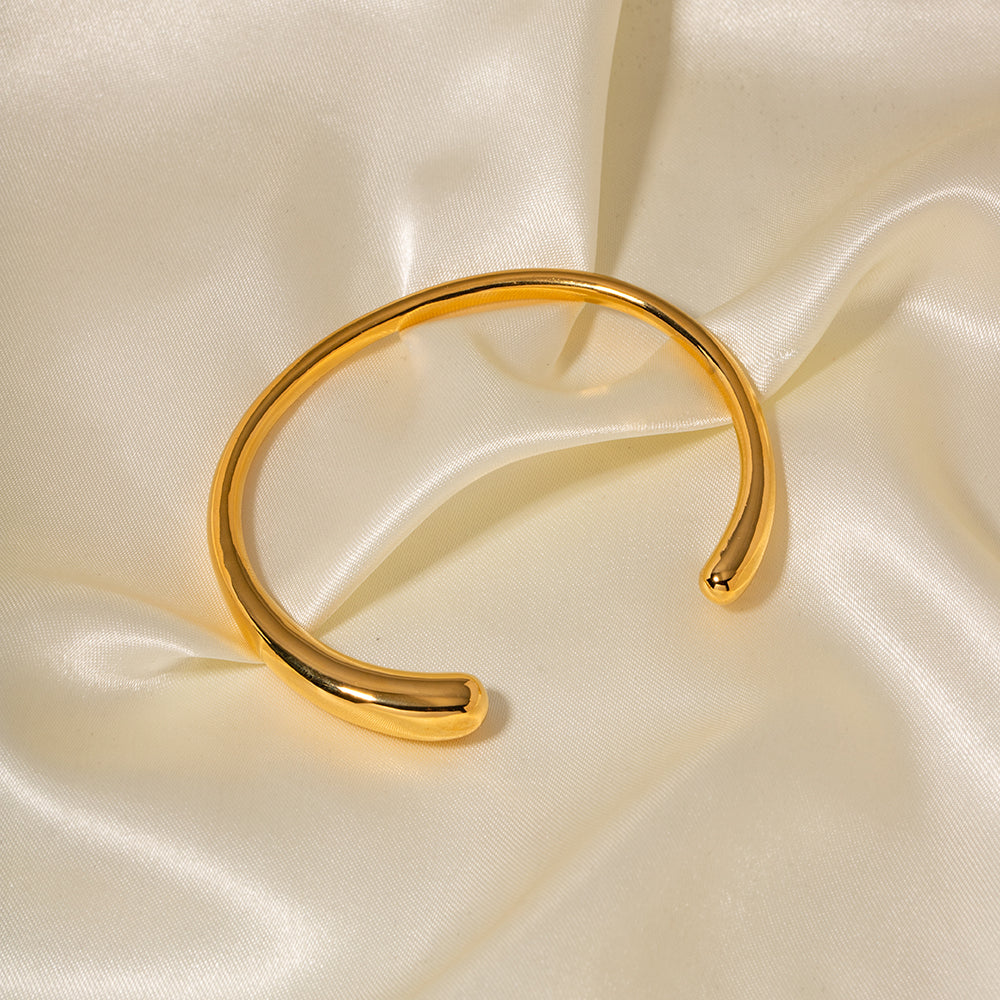Gaia cuff
